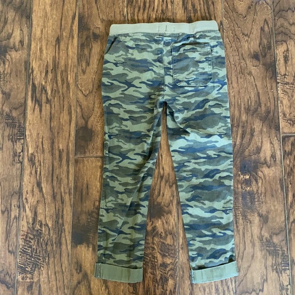 Epic Threads camo pants, size 5 - Picture 4 of 6